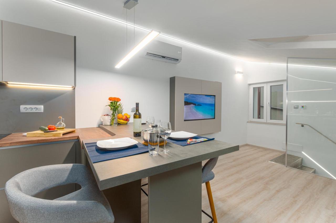 Apartment Ena Near Pula Amphitheater Kültér fotó