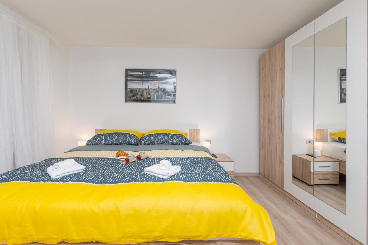 Apartment Ena Near Pula Amphitheater Kültér fotó