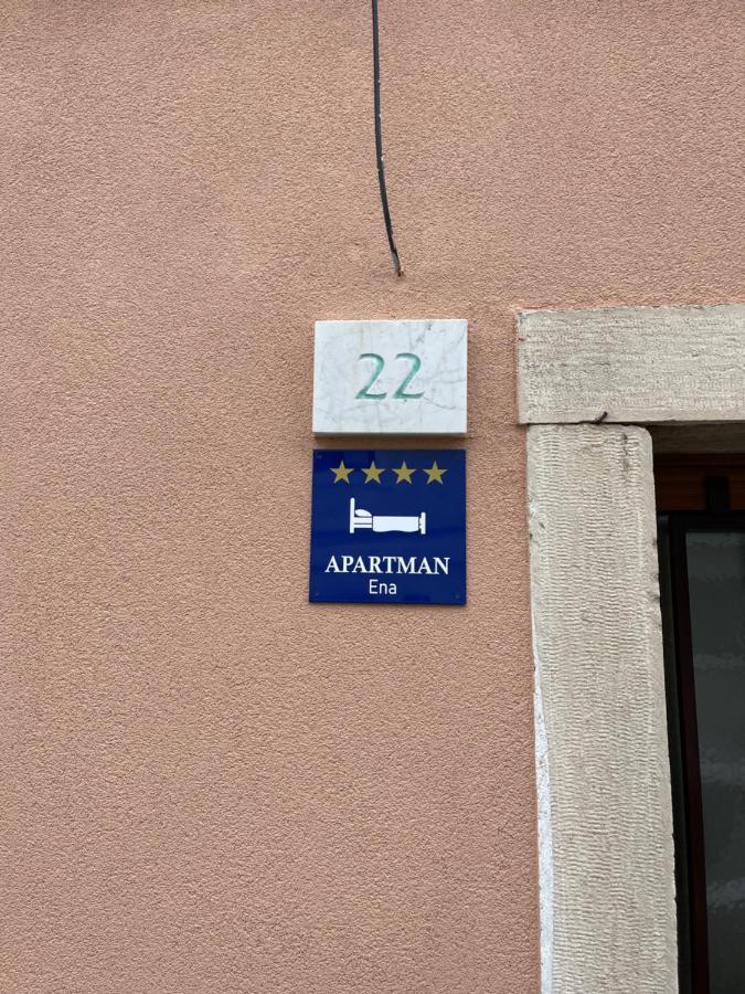 Apartment Ena Near Pula Amphitheater Kültér fotó
