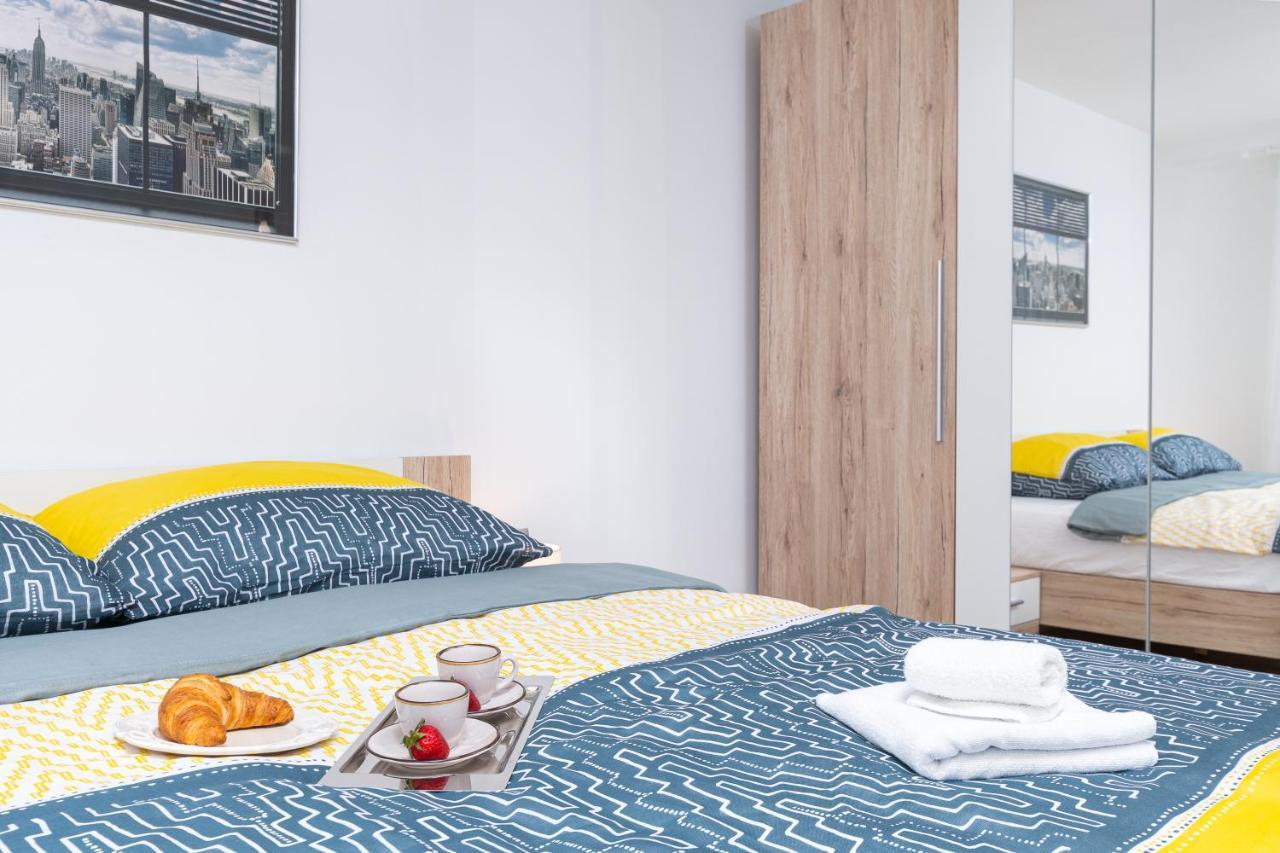 Apartment Ena Near Pula Amphitheater Kültér fotó