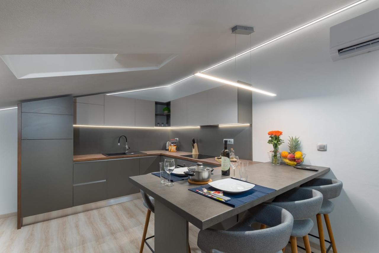 Apartment Ena Near Pula Amphitheater Kültér fotó